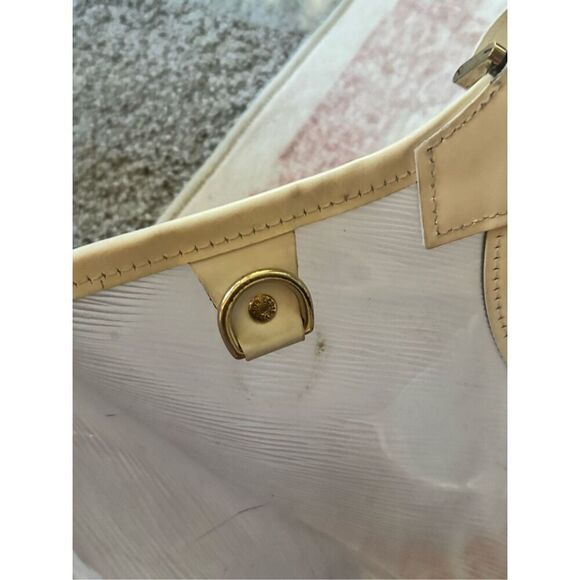 Louis Vuitton bag - Picture 9 of 12